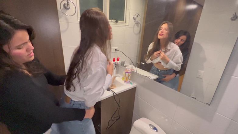 scarlettandc: Mój charakteryzator zaprasza mnie do gorących rzeczy