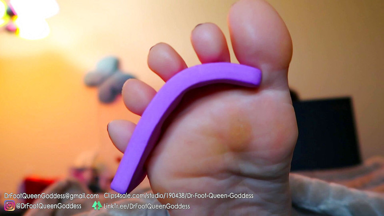 Dr. Foot Queen Goddess: 네일 페인팅(회색) 6부