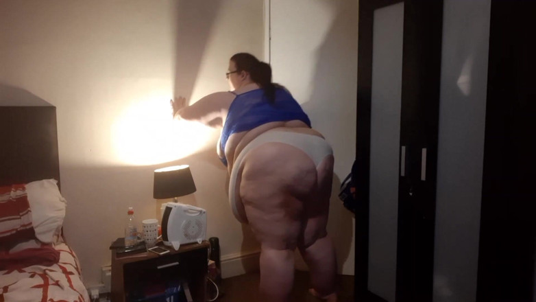 SSBBWLadyBrads: Awek montel super saiz melakukan rutin senaman