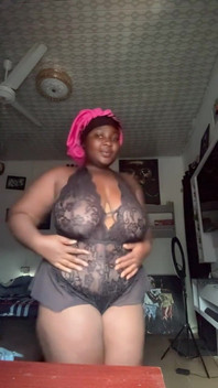 Cewek semok dengan lingerie seksi