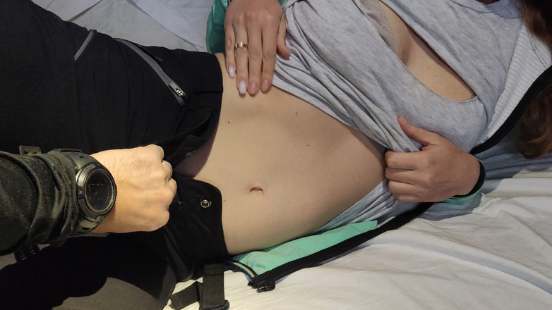Risky Hairy Couple: J’ai rencontré une fille poilue sexy en train de se...