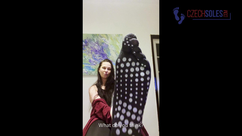 Czech Soles - foot fetish content: Renifle et lèche mes chaussettes moites après le yoga