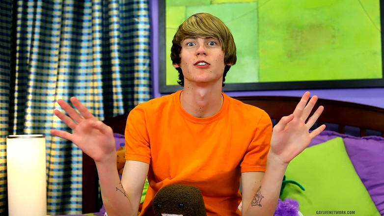 Lollipop Twinks: Malá řeč s Elijahem s velkým čůrákem