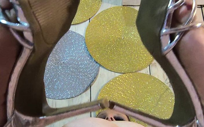 HerculesnVENUS: Prostituta de salto fazendo eles gozarem