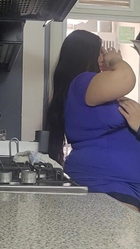 BBW styvmor har olika i slow motion