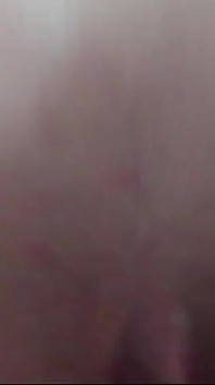Această pulă uriașă neagră mă face să ejaculez ca o nebună