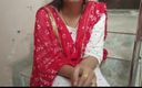 Saara Bhabhi: Hindi seksverhaal rollenspel - Desi stiefzus seks streelde stiefbroers kleine pik...