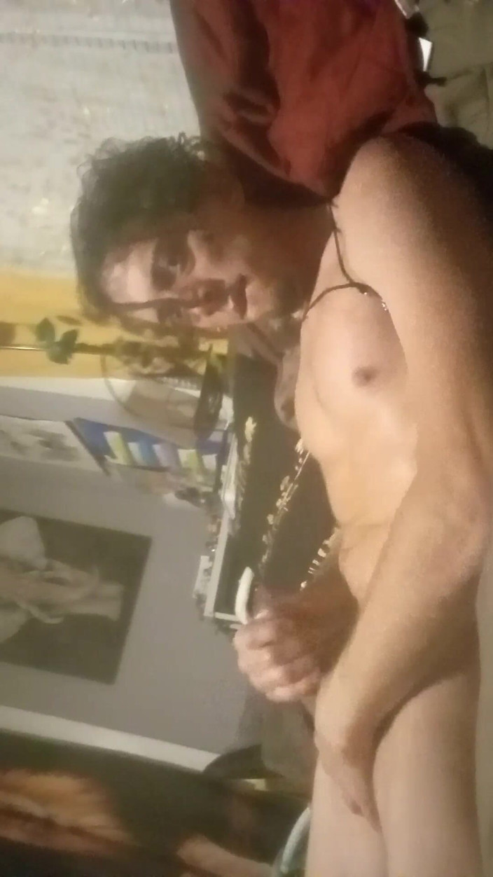 Magnumxlcody: Quái đản, chuối trong đít tôi