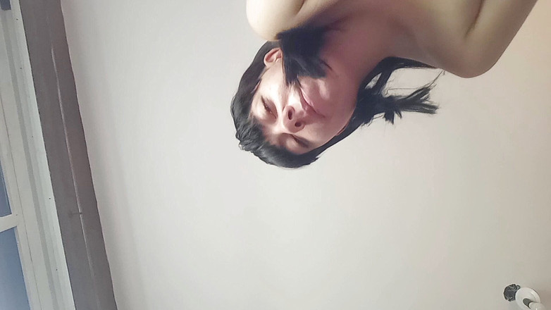 ViviBush: Hairy teen giantess finds you in her popcorn