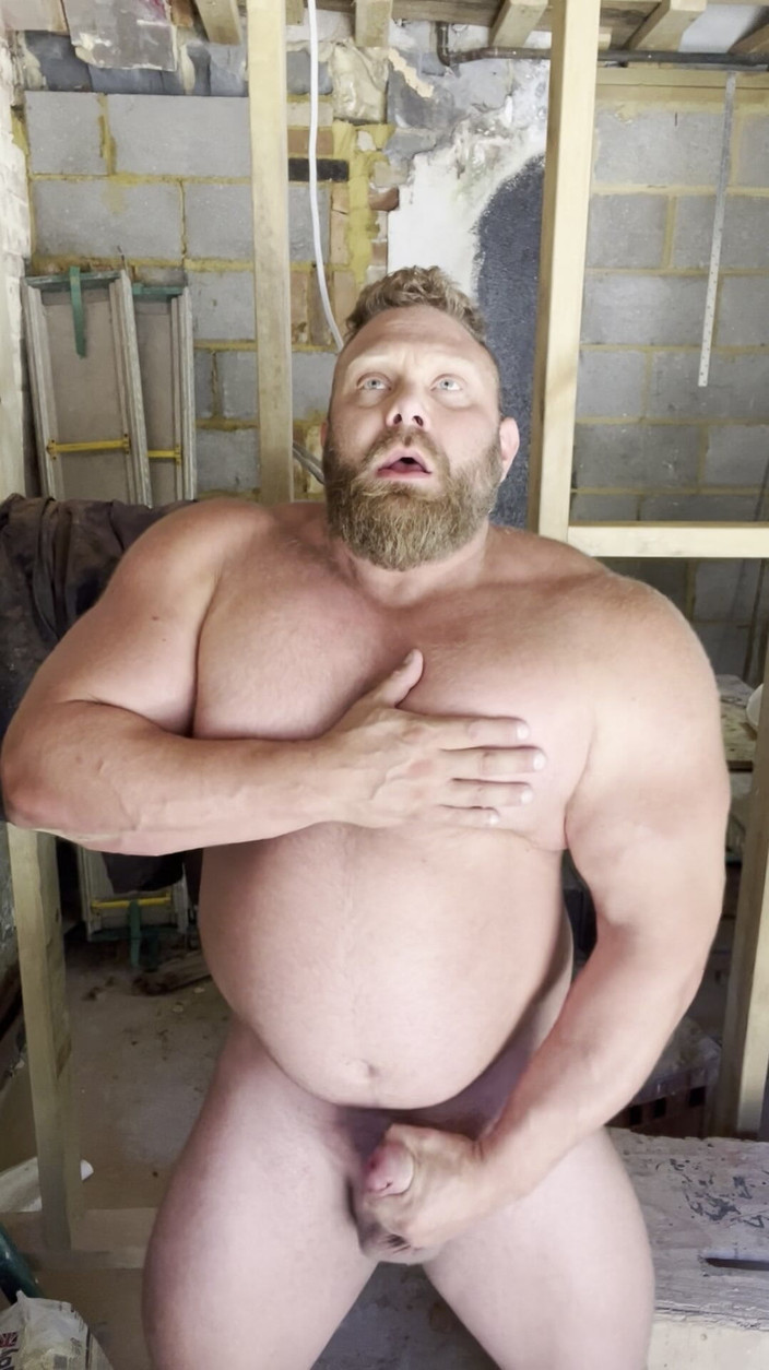 Jack stacked: Flexing berotot sebelum pulang gym