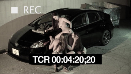 Leon Lambert Girls Twerk Parties CFNM: Super seksowne lesbijskie przyjaciółki uwodzi ich Straight BFF na lesbijskim...