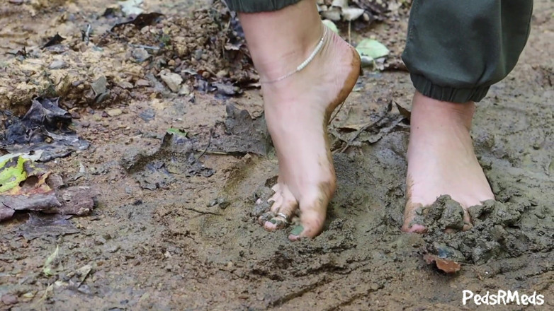 PedsRMeds: Peaches Kim Barefoot in the Mud
