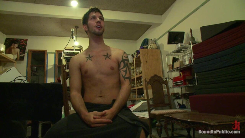 Bound in public: Noite Gay no Andar Superior