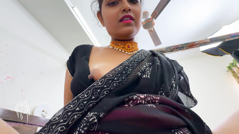 Sexy Komal: Komal'ın dolabı açılmadığında, komşu yardıma geldi