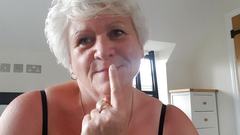 Uk Joolz: Hand/mund-fetisch