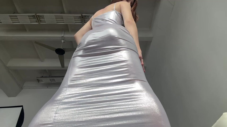 Skinny_lady69: Gorąca rozciągająca przezroczysta sukienka