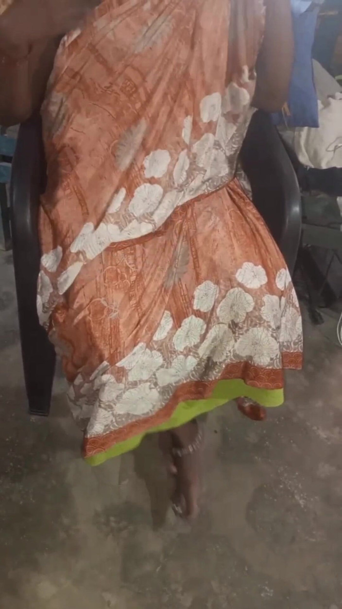Auntixxx69: My Penis Became Erect After Seeing Aunty's Smooth Pussy