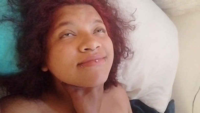 Hot Strawberry: O kadar çok inliyorum ki büyük yarağını götüme soktuğu için beni...