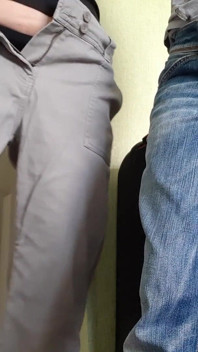 Saya dan ibu tiri matang melancap dalam seluar jeans