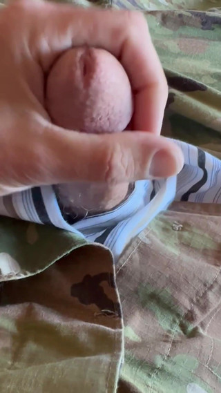 Gay Soldier Stuff: Estava tão excitada que tive que me masturbar duas vezes...