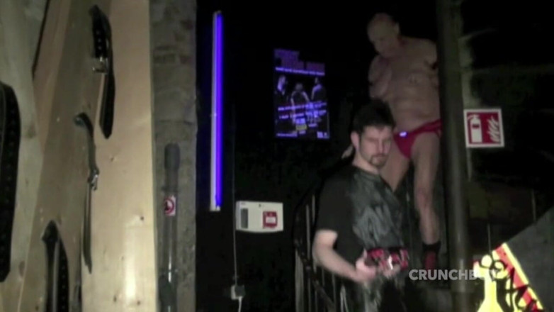 FETISH BDSM STUDIO: Sesssion de puño duro para padrastro en cabeling por maestro