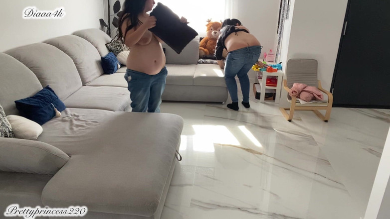 fartingclub01: Buttcrack Jeans While We Clan House