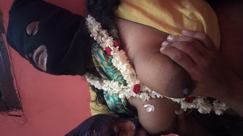 Benita sweety: Chocolate Eating on Pussy and Face Hot Expression