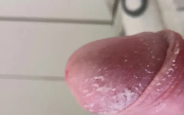 Big Pisser: Smegma Cock Needs Oral Cleaning