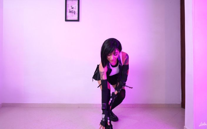 Leela Moon: ティファ・ロックハートが官能的に踊り、身をよじり、あなたを誘惑します