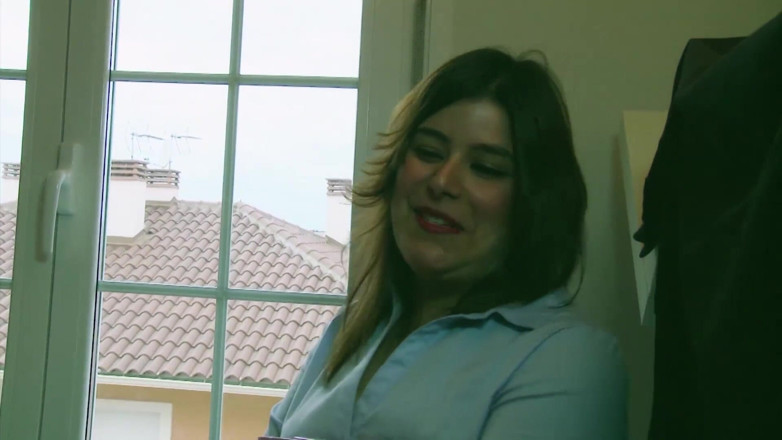 MILF stars: Chubby brunette is blowing big dong