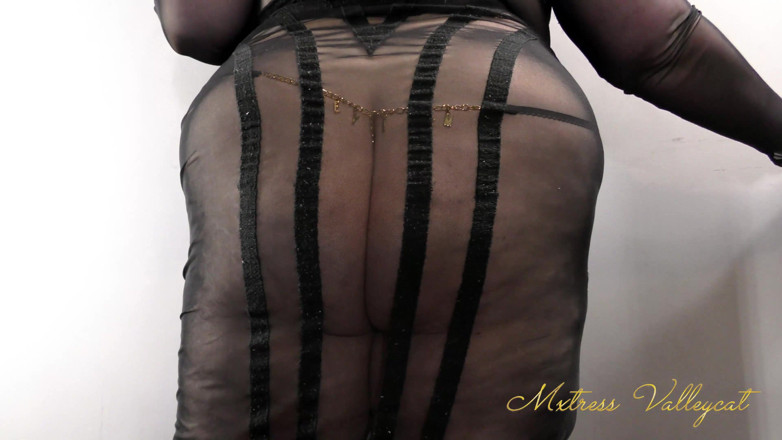 Mxtress Valleycat: Pronume pe cur