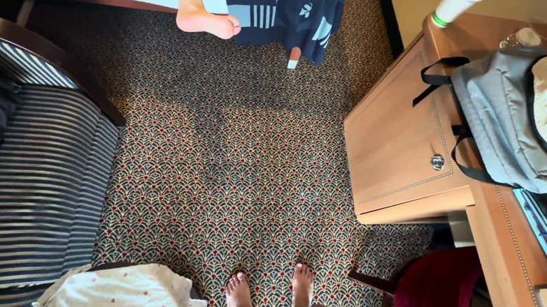 SquishMallow3328: Китайський чувак смачний Джиммі трахає стриптизерку на круїзі