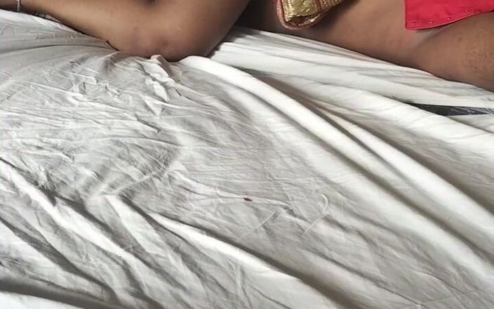 Funny couple porn studio: Тамільська дівчина благає свого хранителя будинку