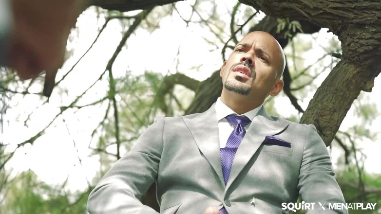 Squirt Studios: 欲求不満なアレクサンドロ・カブレラとトム・ストーム 裸のアウトドア