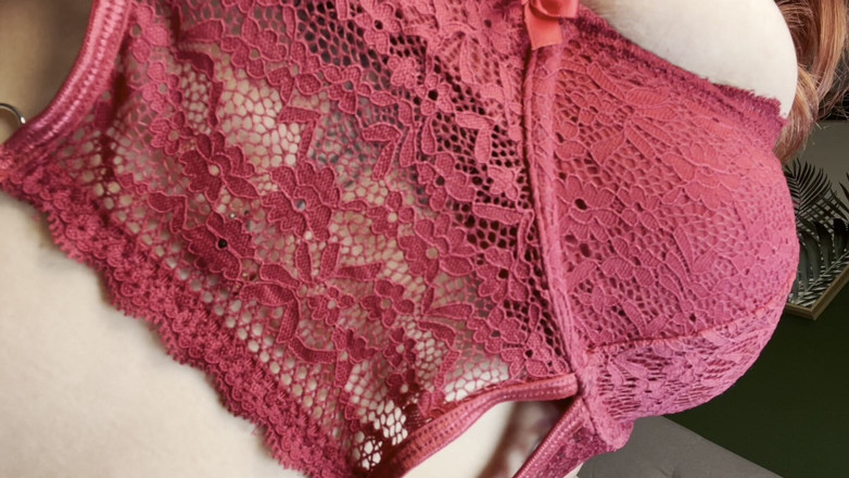 ChandlerKnight: Lelaki kecil molek vs gergasi: menjadi cuckold kecil