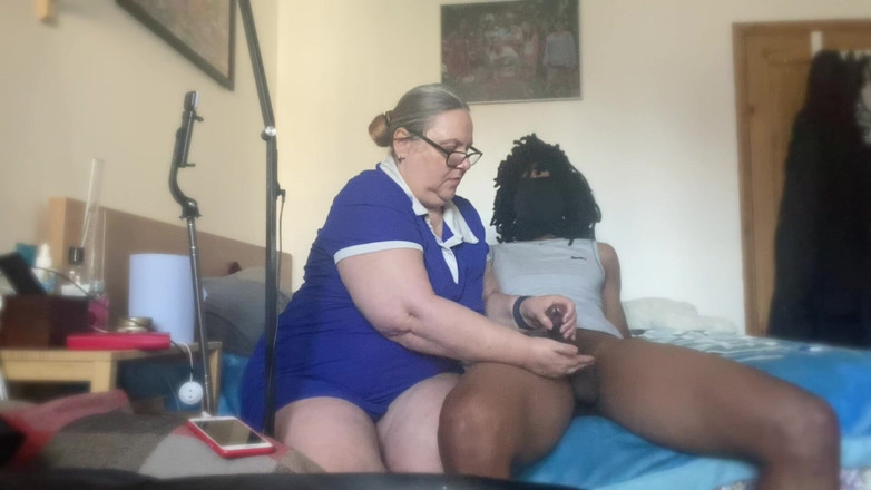 Daddykane: Nenek handy GILF Edging Antara kaum untuk Pancutan Mani Dalam...
