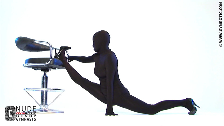 ZentaiDolls: Zentai Contortion Doll