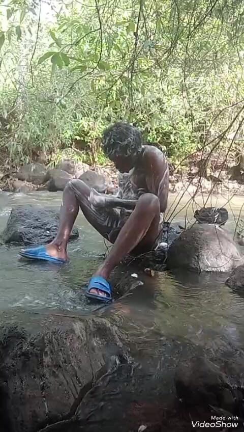 Sexyjayla254: 肥皂泡手淫 大黑屌在户外高潮 第1部分