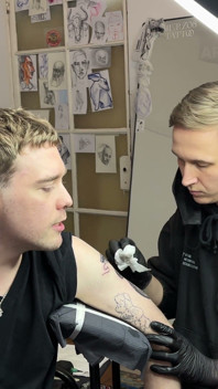 Straight Guy Pays for His Tattoo with Anal and Blowjob