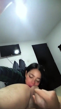 Menghisap dubur ibu tiri kegemaran saya apabila dia pulang dari bandar