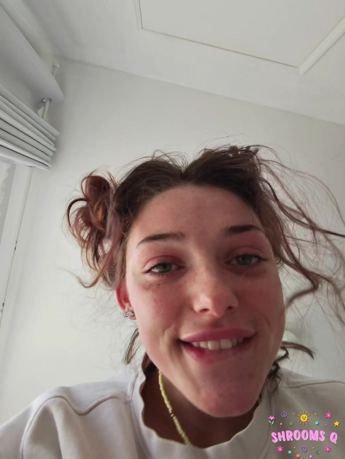 Shrooms Q: üvey erkek kardeş benimle seks kasetini filme almak için meta...