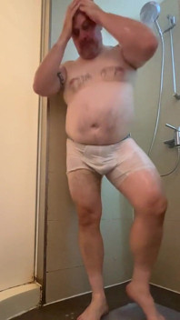 Pakaian putih basah mandi satu