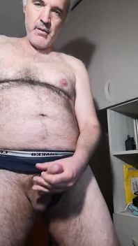 Mój twardy, spuchnięty kutas chce mieć pana