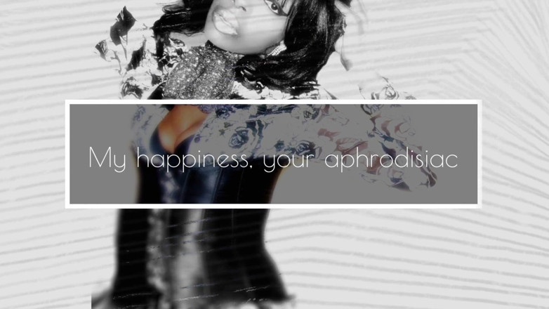 The Goddess Simone: Uñas de pie de cerda bastante largas