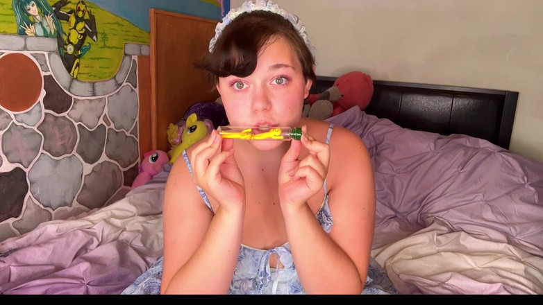 DollBabyLynn: Życzenie giganta! Tinies zostają zerżnięte w probówce