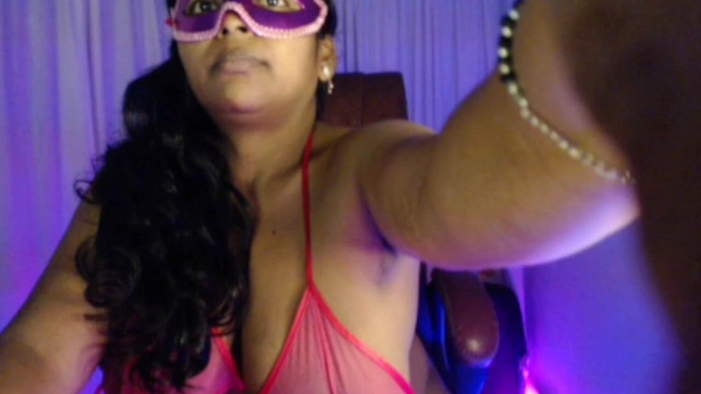 HotGirl21: सेक्सी गर्भवती लड़की बिकनी शो।