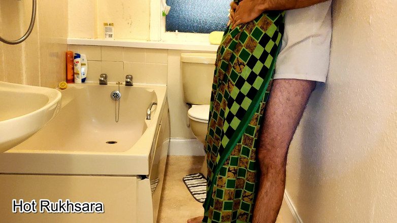 hot_rukhsara: Indická desi sousedská tetička ošukaná milencem v hotelovém pokoji s...