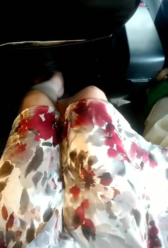 Naomisinka: 缎花礼服手淫