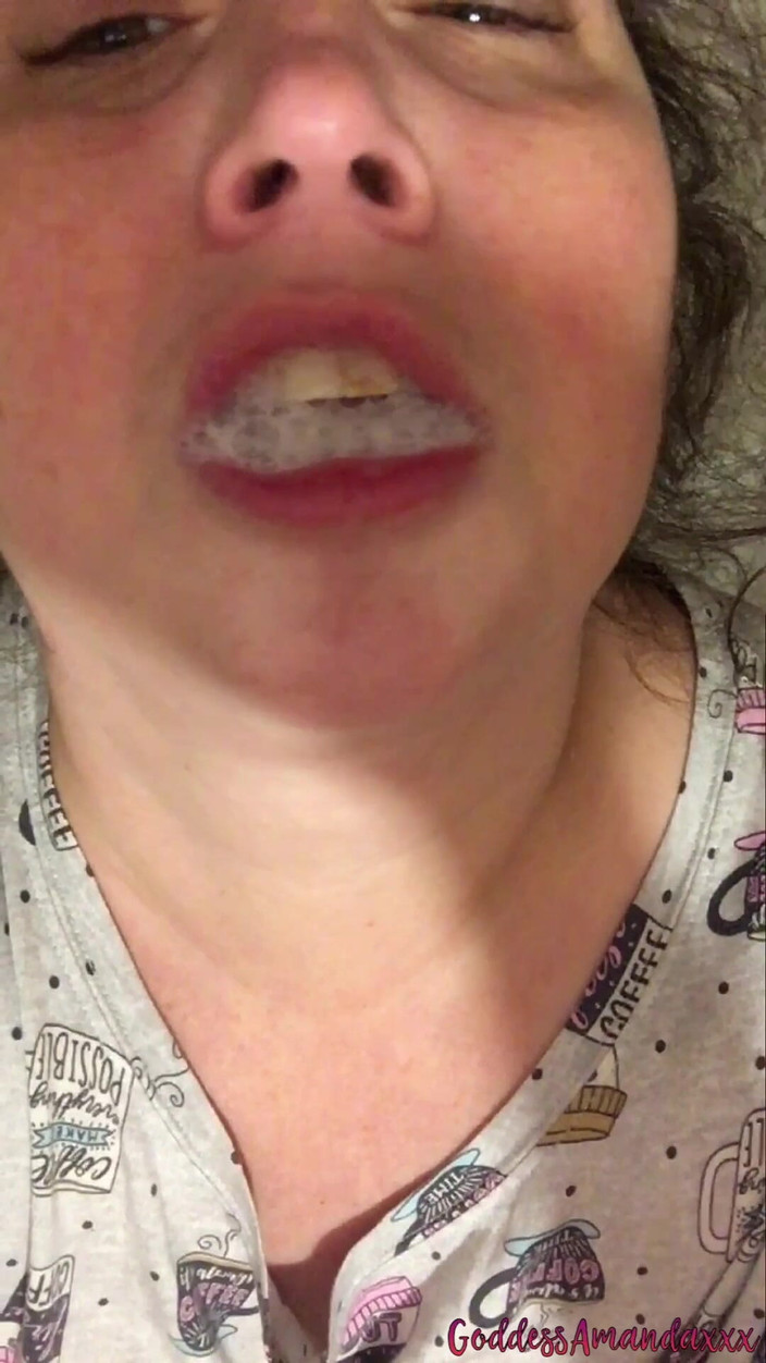 Goddess Amanda: Mencukur rambut ketiak saya &amp; menelan mani