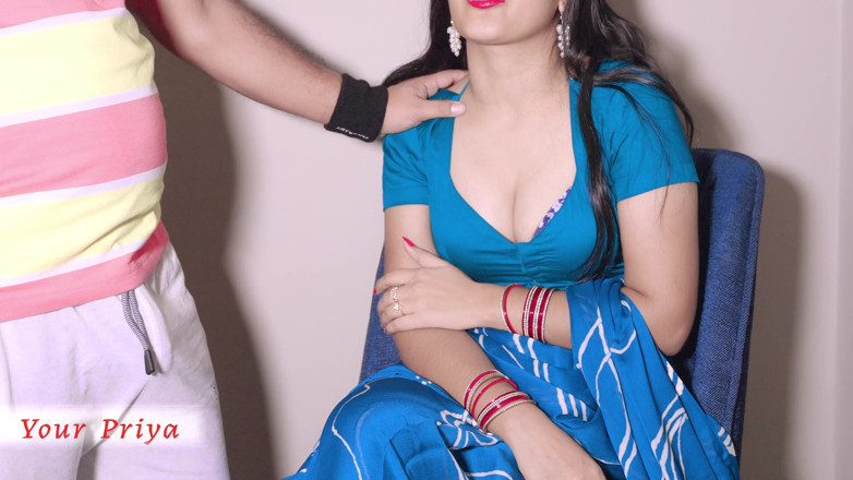 Your Priya: Caliente madrastra Priya en romance después de ser atrapada mostrando...